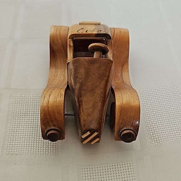Cuba Hand-Made Vintage Antique Ford Wooden Toy Car 6"- 3" - Picture 2 of 16